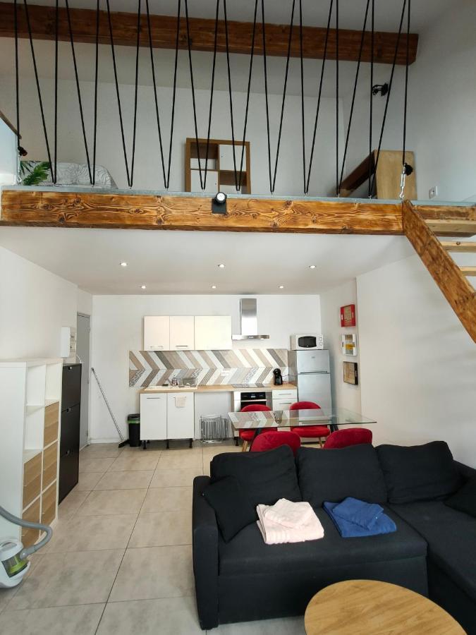 Joli Apparemment Type Loft Apartment